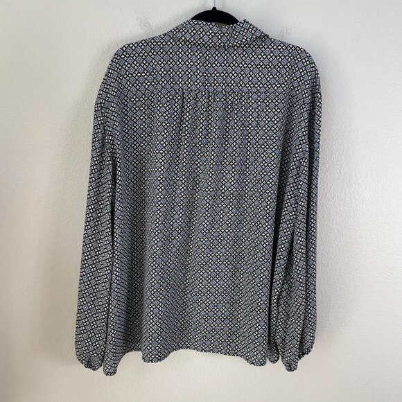 Max Studio Blouse Womens 2X Black White Blue Geometric Print Button Up Shirt - Picture 7 of 9